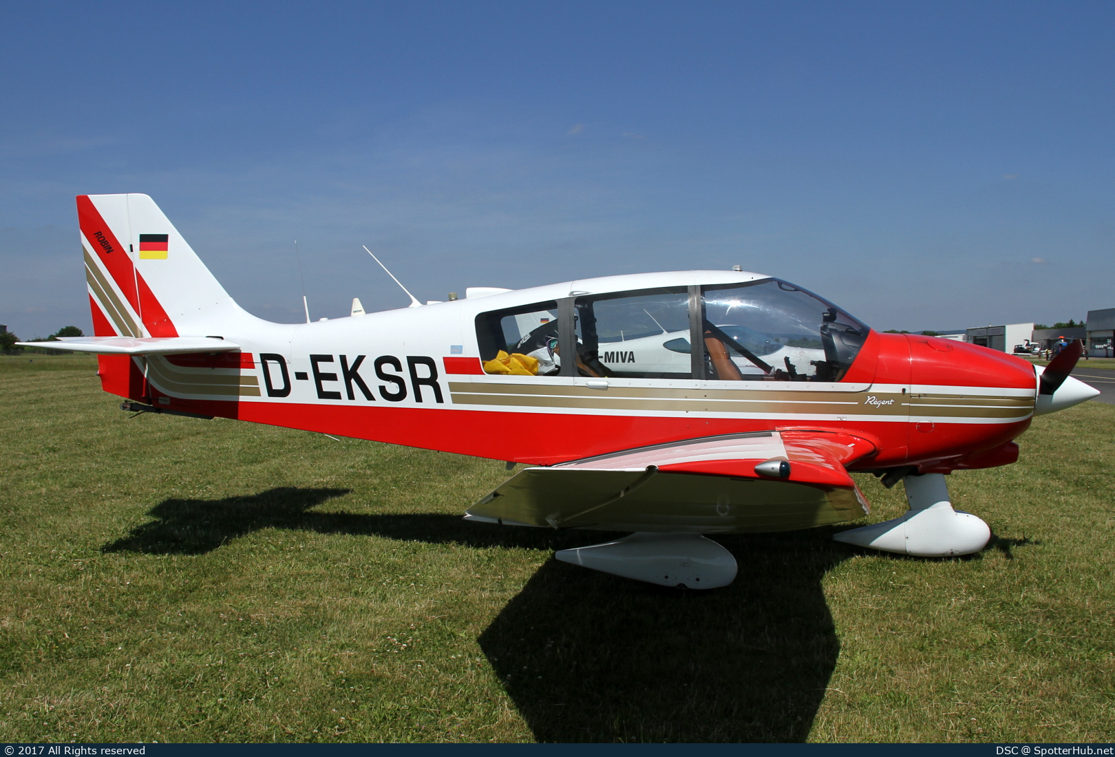 Photo of D-EKSR - Robin DR400/180 Régent operated by Luftsportgemeinschaft Bad Pyrmont-Lügde