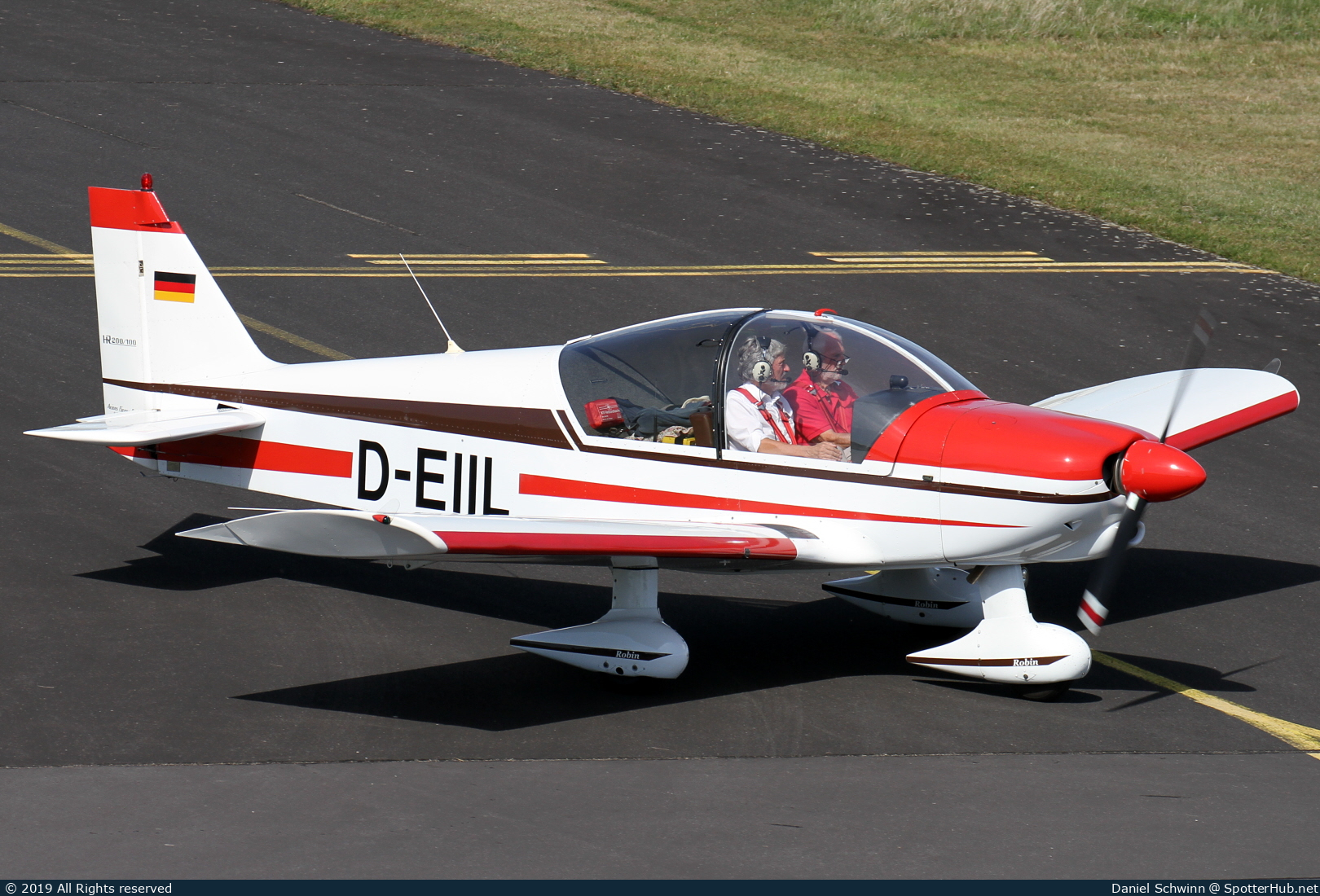 Photo of D-EIIL - Robin HR200/100 Acrobin operated by Midland Flying School