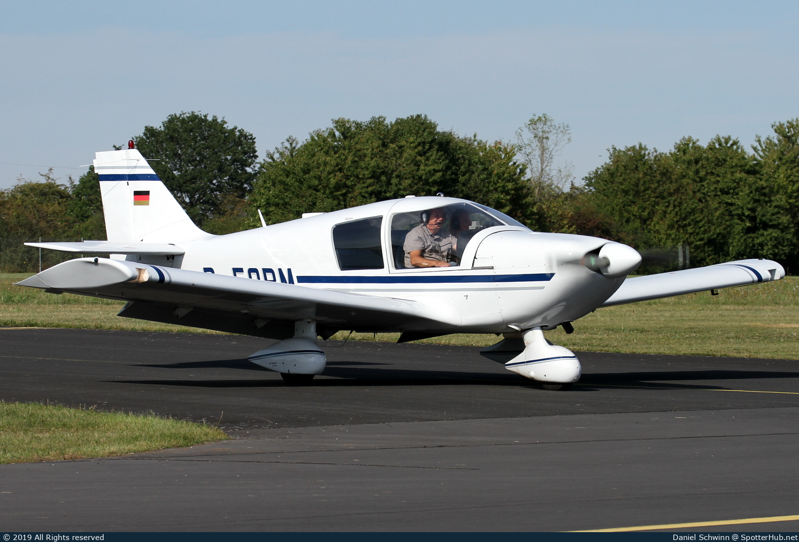 Photo of D-EOBM - Robin HR100/210 Safari operated by Private