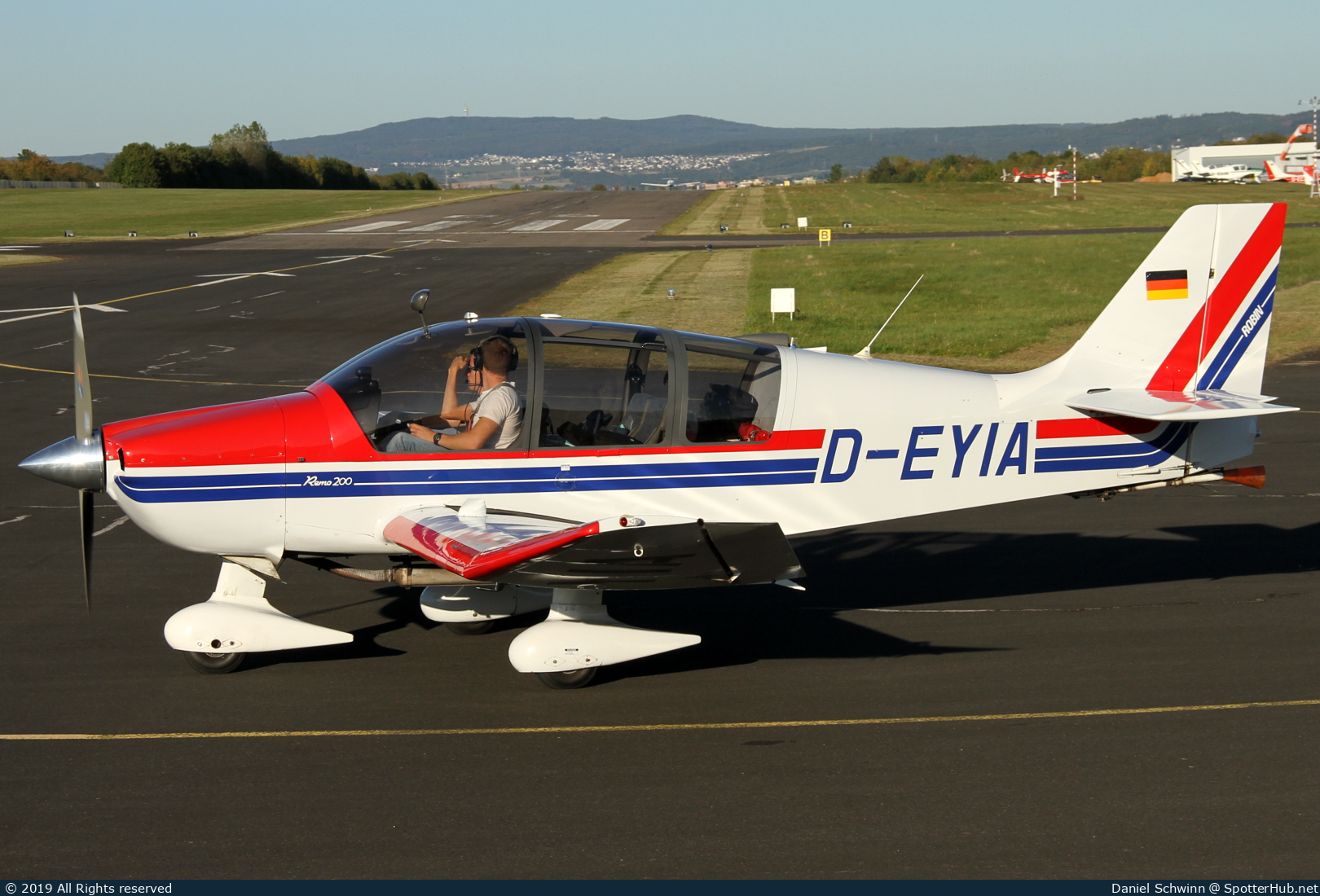 Photo of D-EYIA - Robin DR400/200R Remorqueur operated by Aero Club Krefeld