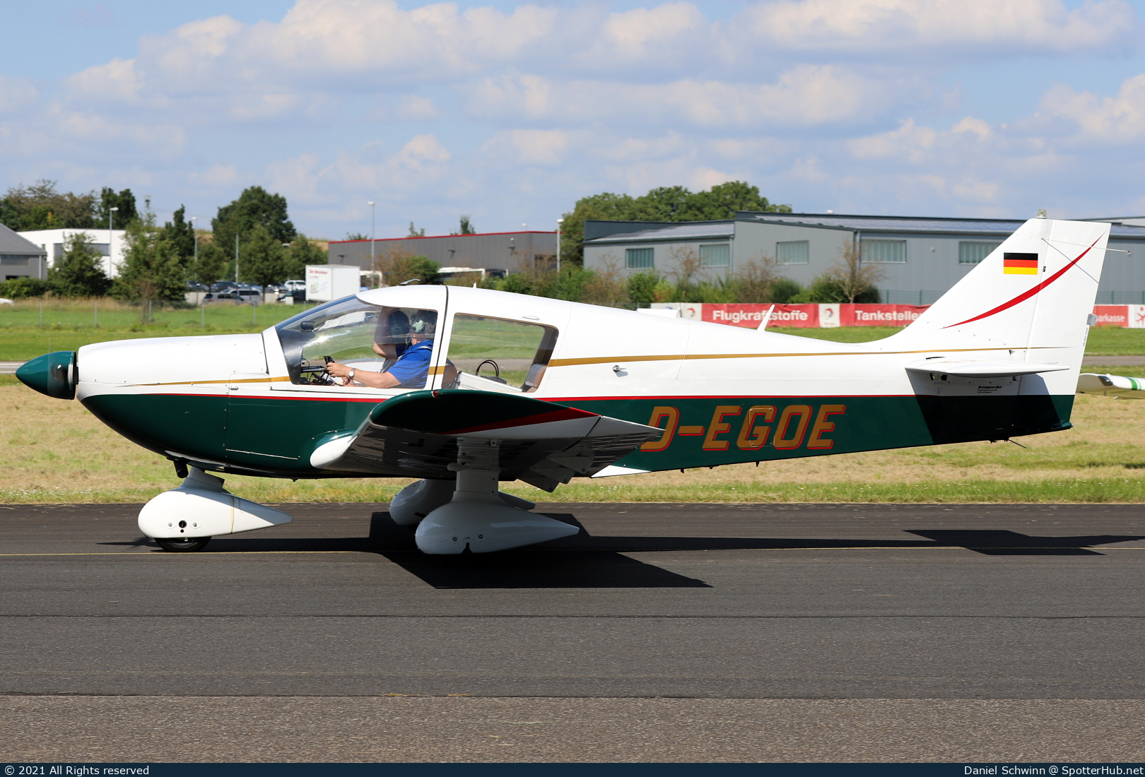 Photo of D-EGOE - Robin HR100/210 Safari operated by Private