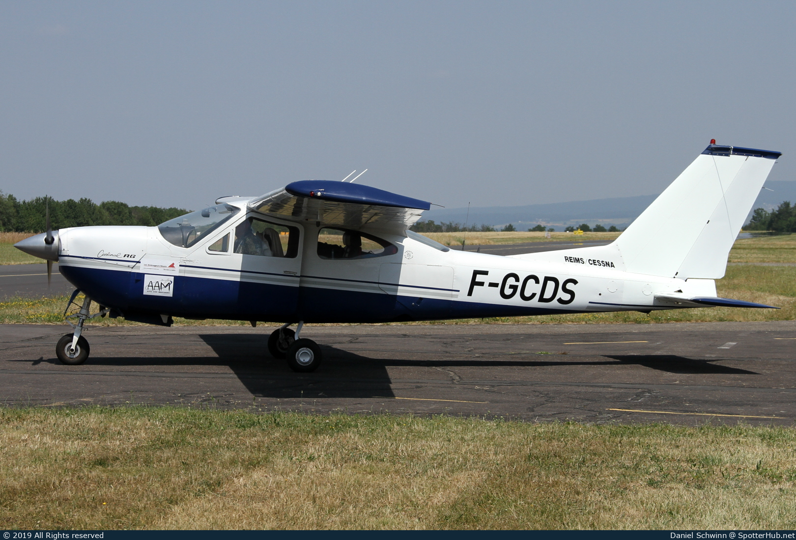 Photo of F-GCDS - Reims-Cessna F177RG Cardinal RG operated by Aéroclub de Falaise