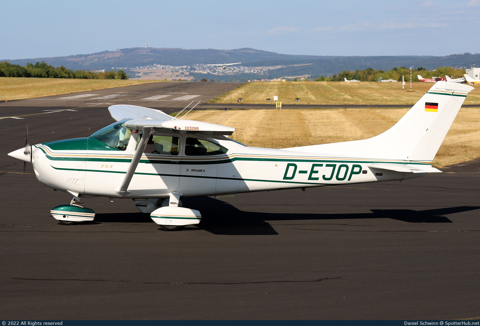 Photo of D-EJOP - Reims-Cessna F182Q Skylane II operated by Private