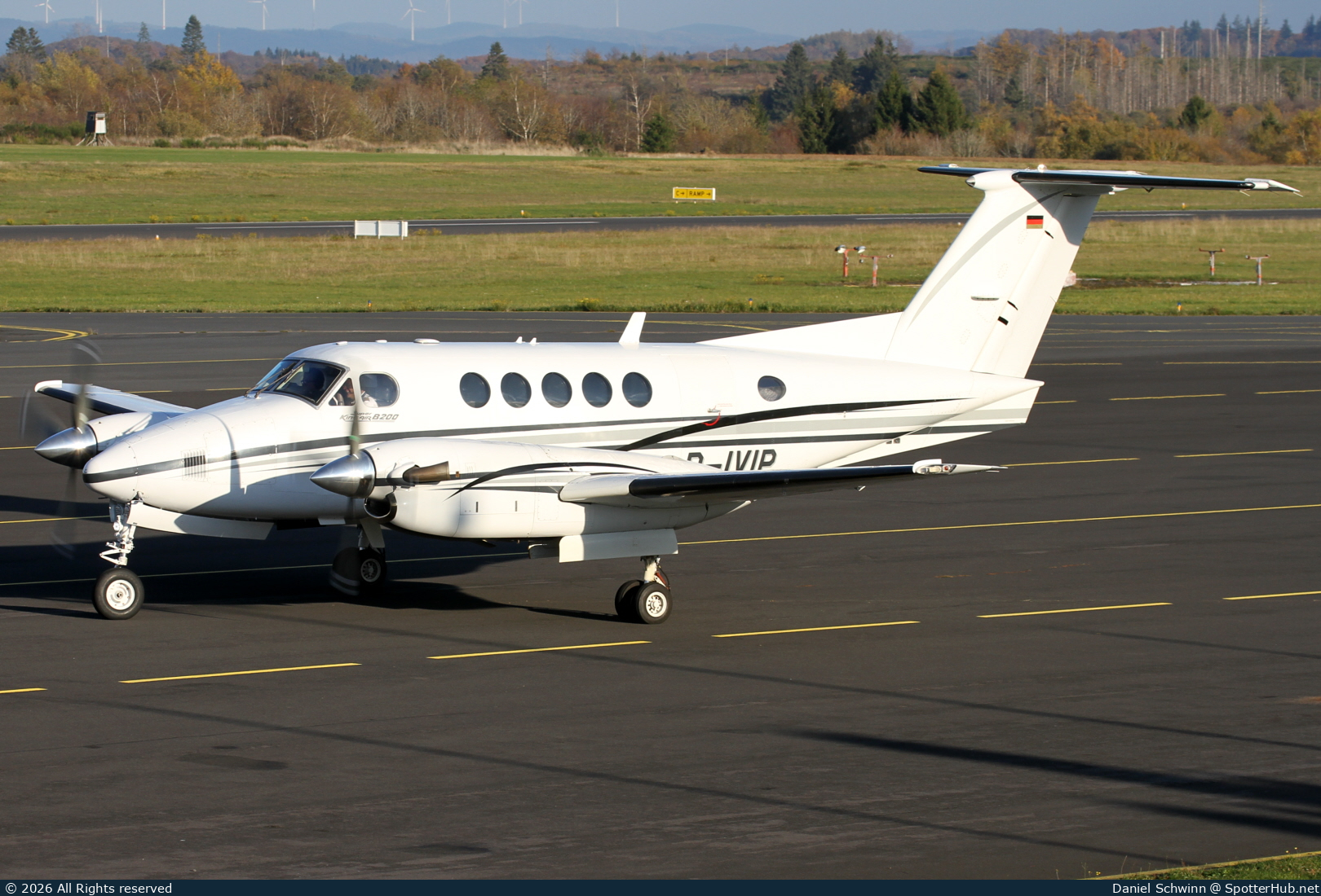 Photo of D-IVIP - Beechcraft B200 Super King Air operated by Star Wings