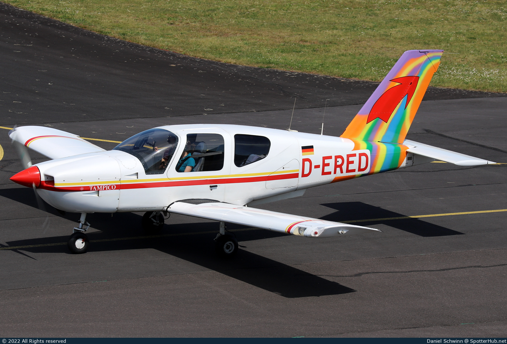 Photo of D-ERED - SOCATA TB-9 Tampico operated by Private