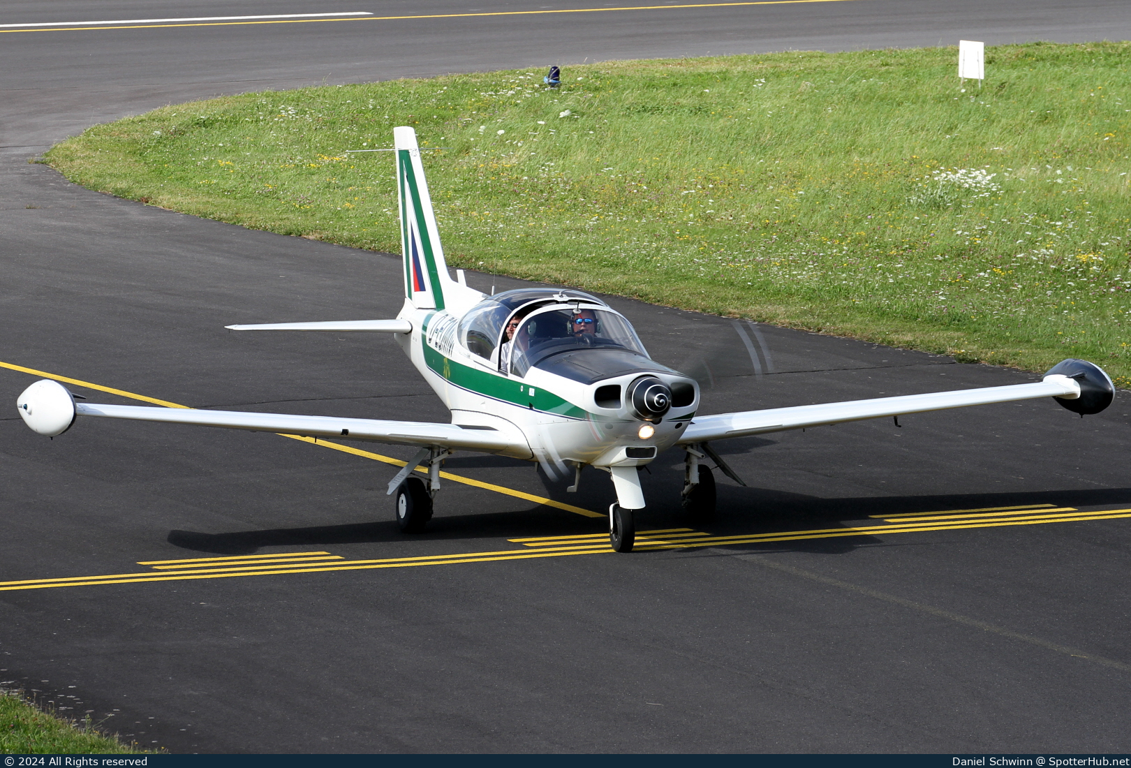 Photo of D-EQMM - SIAI-Marchetti SF.260D operated by Private