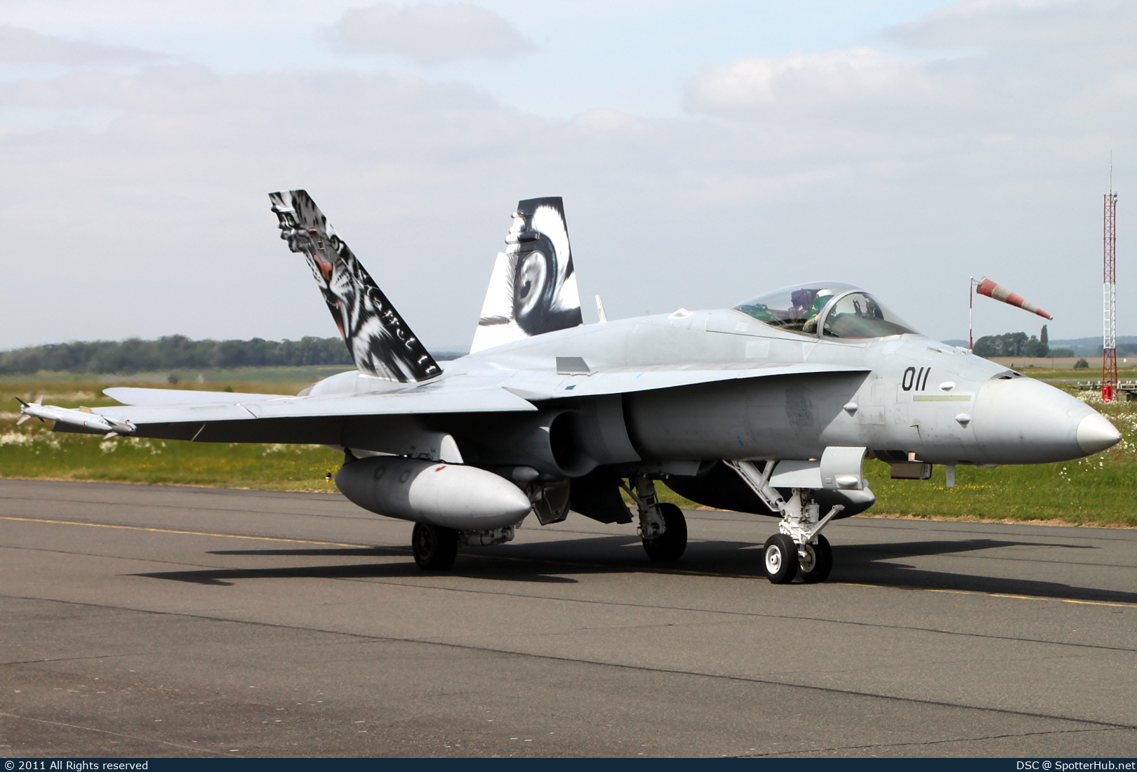 Photo of J-5011 - McDonnell Douglas F/A-18C Hornet operated by Swiss Air Force