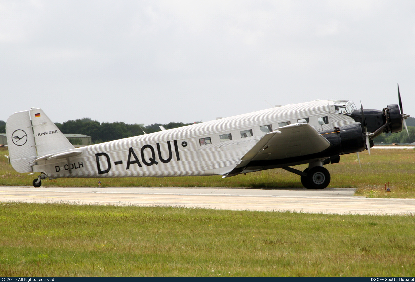 Photo of D-CDLH - Junkers Ju 52/3mg8e operated by Deutsche Lufthansa Berlin-Stiftung