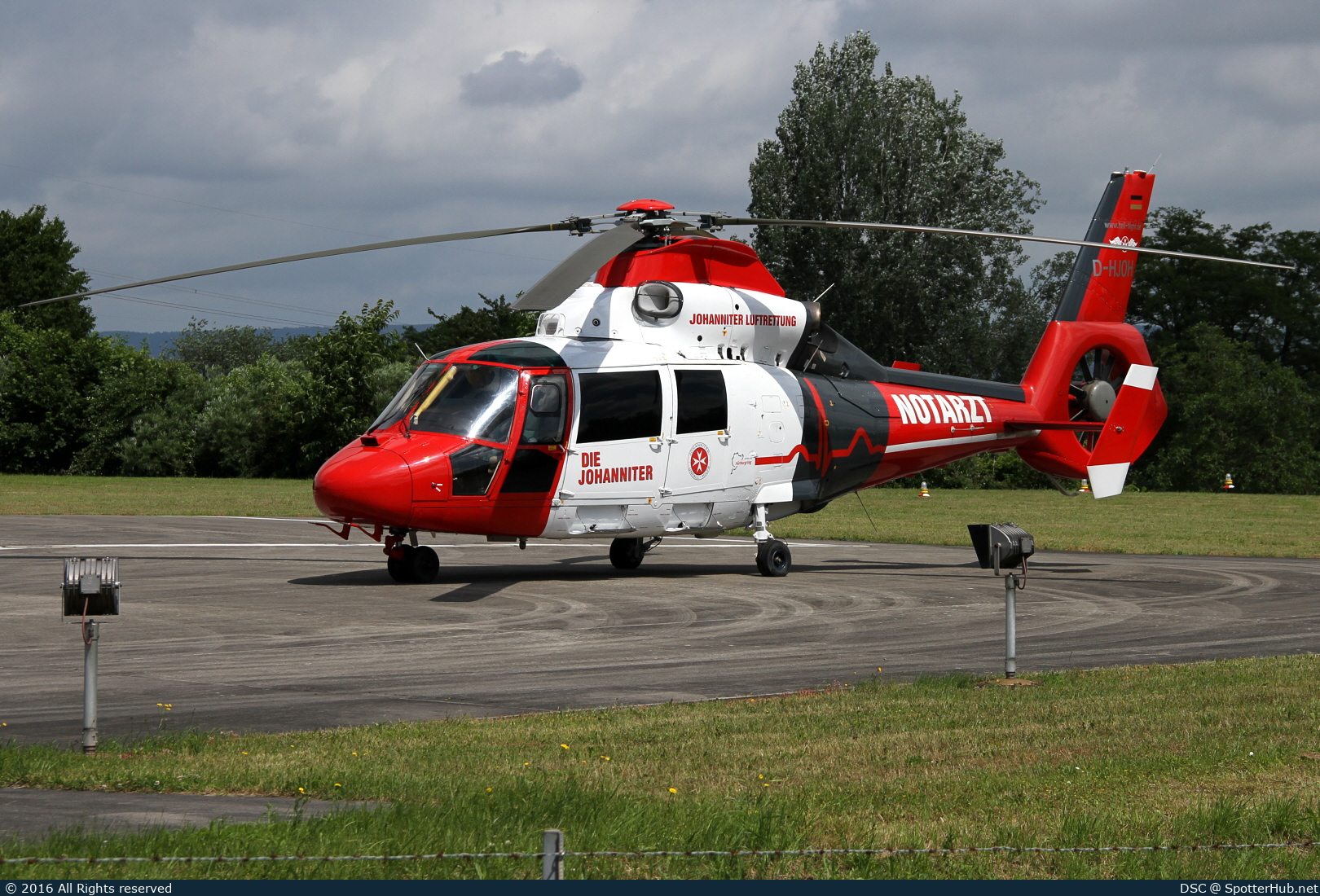 Photo of D-HJOH - Aérospatiale AS365N3 Dauphin 2 operated by Johanniter Luftrettung (opb Heli-Flight)