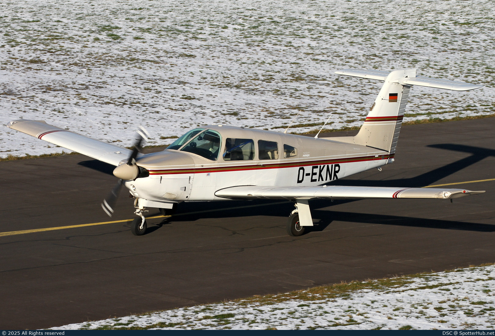 Photo of D-EKNR - Piper PA-28RT-201 Arrow IV operated by Private