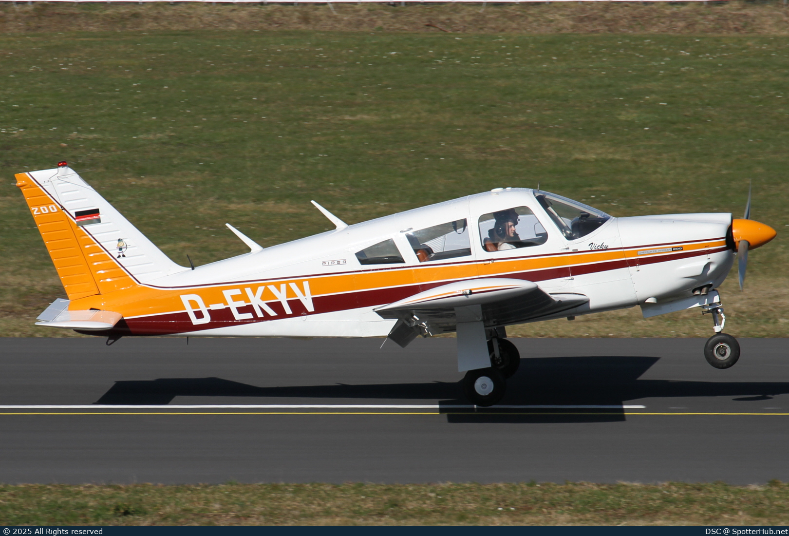 Photo of D-EKYV - Piper PA-28R-200 Cherokee Arrow operated by Private