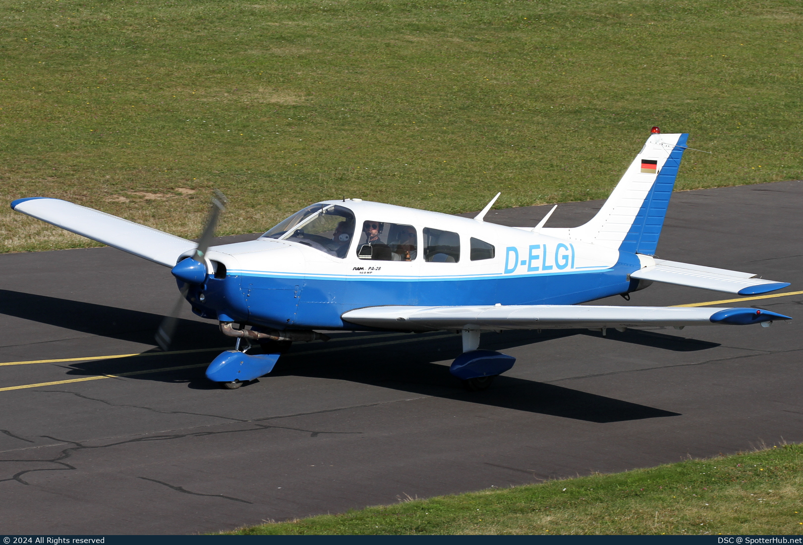 Photo of D-ELGI - Piper PA-28-151 Cherokee Warrior operated by Flugsportclub Odenwald