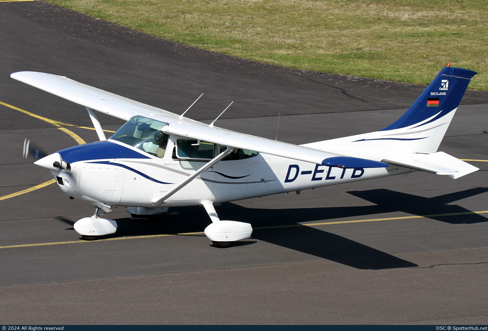Photo of D-ELTB - Reims-Cessna F182Q Skylane II operated by Private