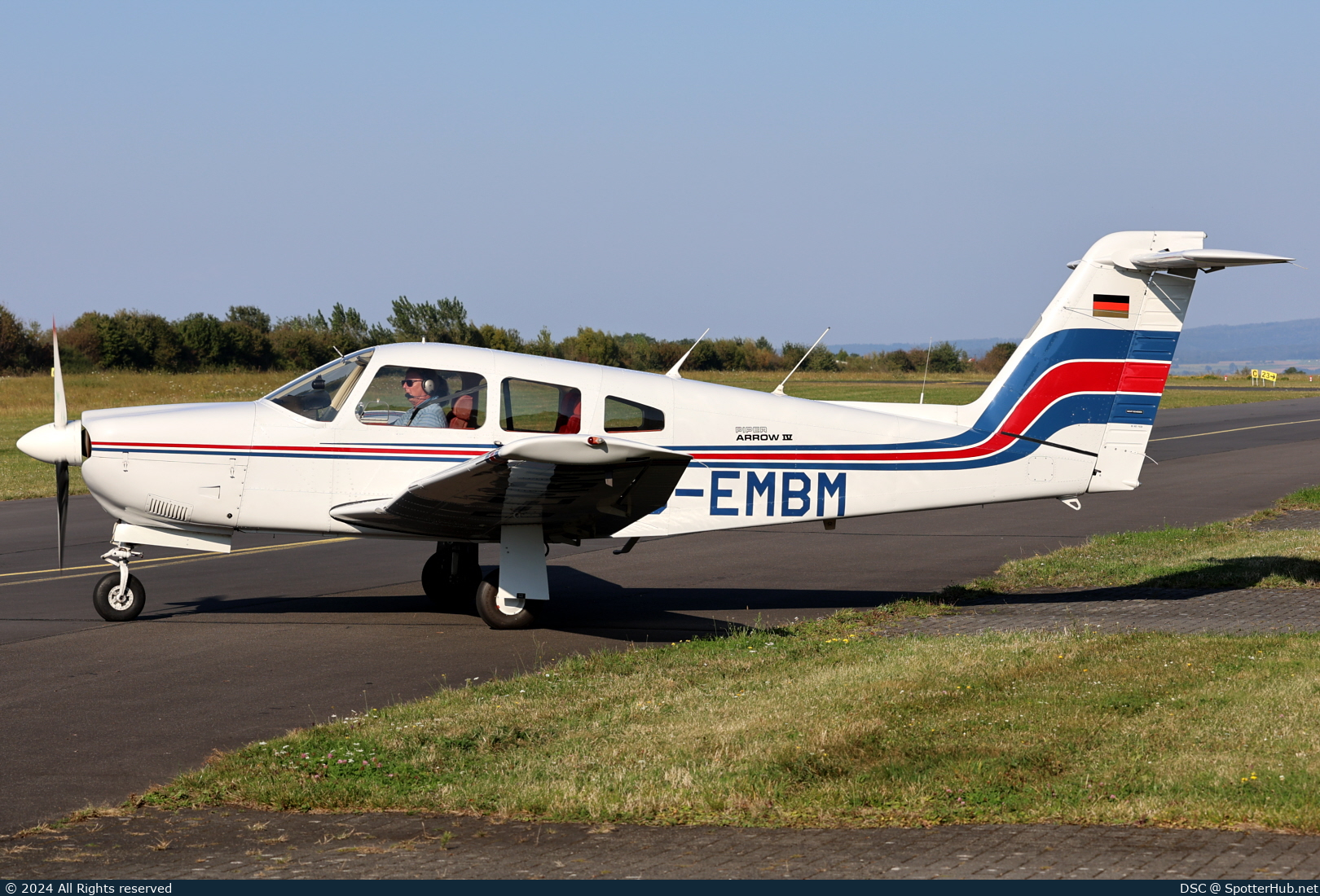 Photo of D-EMBM - Piper PA-28RT-201 Arrow IV operated by Private