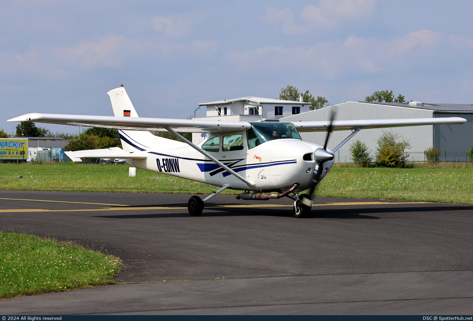Photo of D-EONW - Reims-Cessna F182Q Skylane II operated by Private