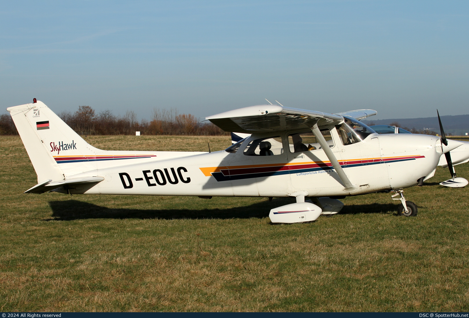 Photo of D-EOUC - Cessna 172R Skyhawk II operated by Luftsportclub Hamm