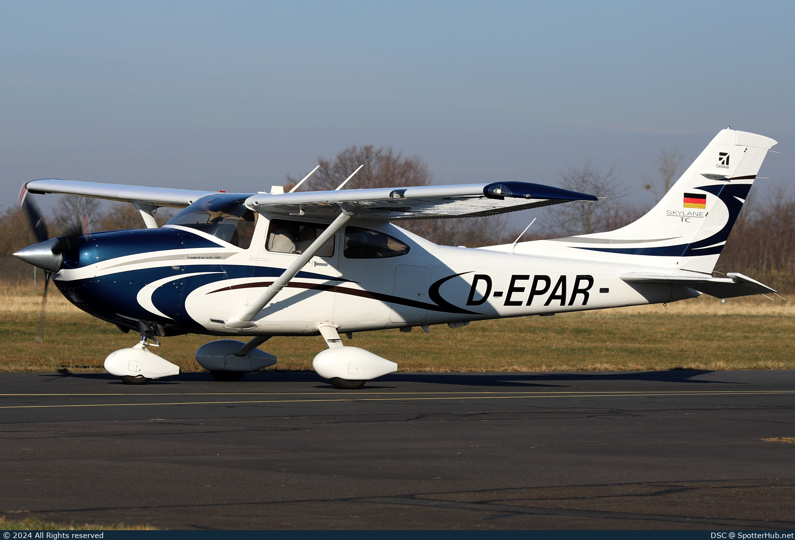 Photo of D-EPAR - Cessna T182T Turbo Skylane TC operated by Private
