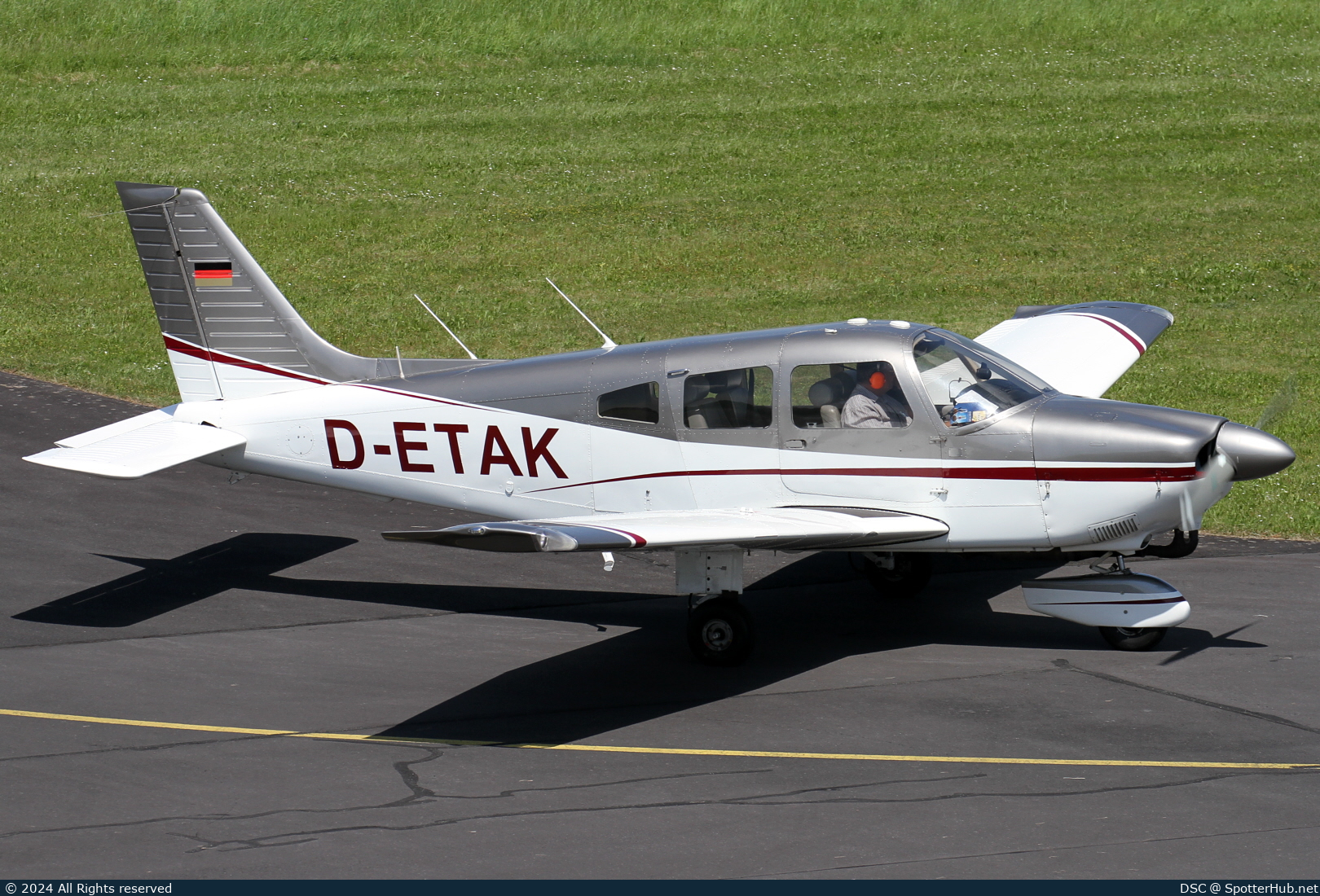 Photo of D-ETAK - Piper PA-28-181 Archer II operated by Aero-Club Lützellinden