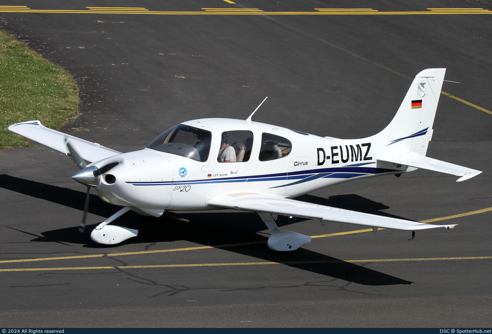 Photo of D-EUMZ - Cirrus SR20 G1 operated by Luftfahrtverein Mainz