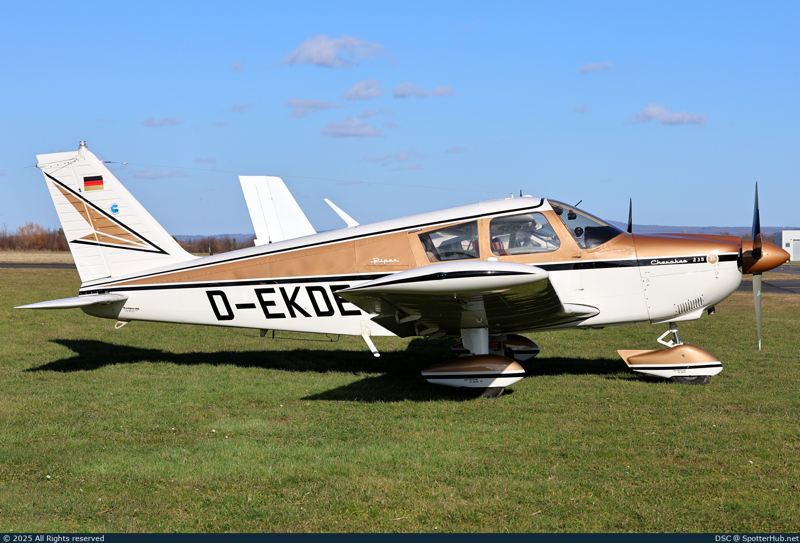 Photo of D-EKDE - Piper PA-28-235 Cherokee B operated by Luftsportclub Babenhausen