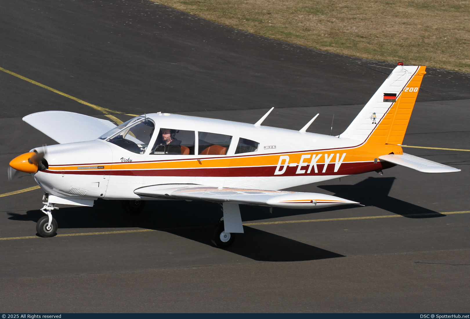 Photo of D-EKYV - Piper PA-28R-200 Cherokee Arrow operated by Private