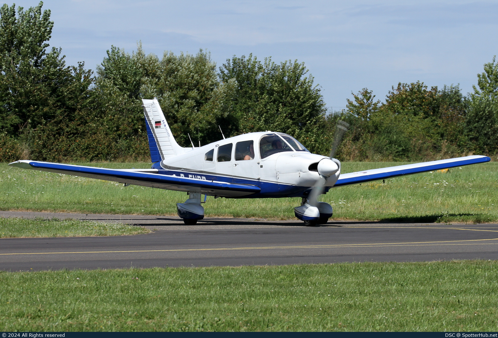 Photo of D-ENPR - Piper PA-28-181 Archer II operated by Fliegerclub Merzbrück
