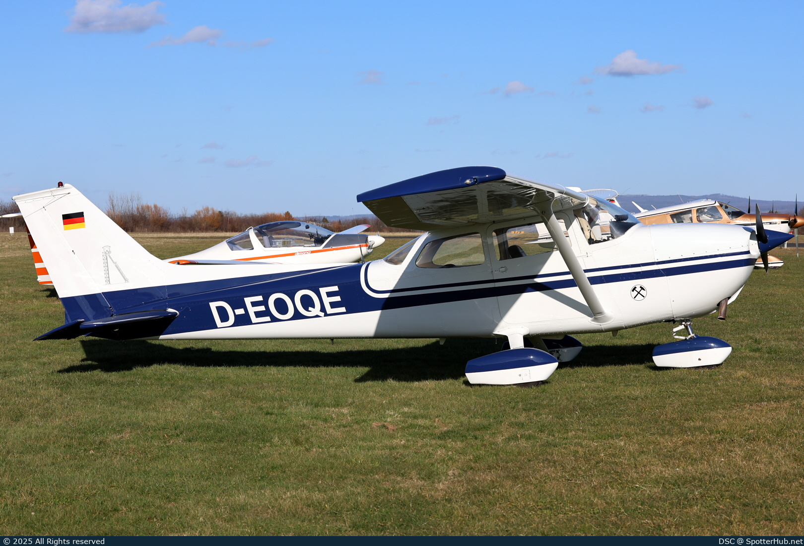 Photo of D-EOQE - Reims-Cessna F172M Skyhawk operated by Private