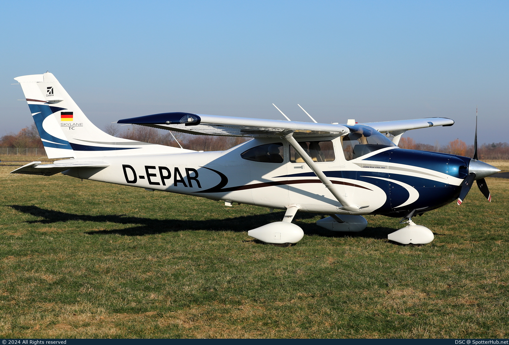 Photo of D-EPAR - Cessna T182T Turbo Skylane TC operated by Private