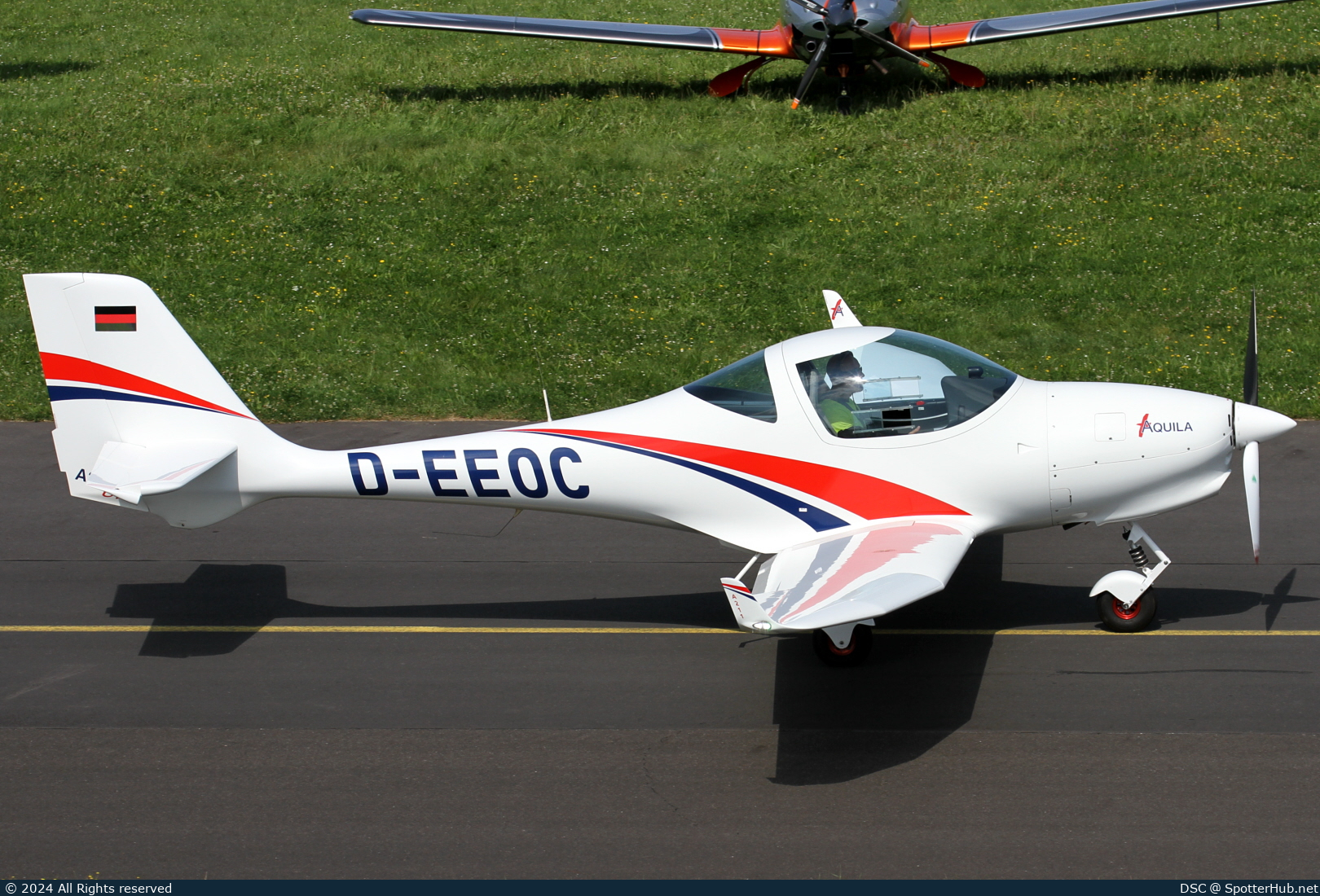 Photo of D-EEOC - Aquila A211 BT operated by Private