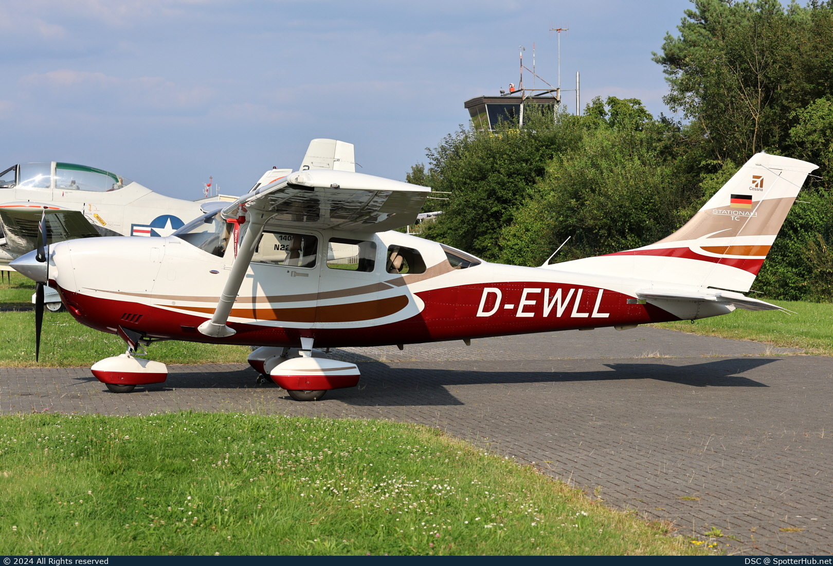 Photo of D-EWLL - Cessna T206H Turbo Stationair TC operated by Private