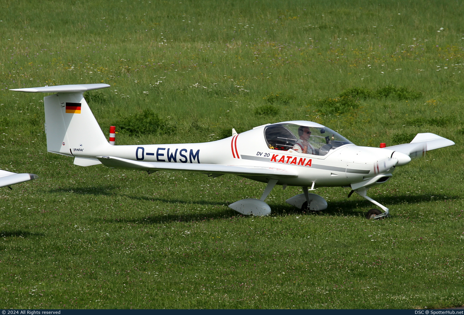 Photo of D-EWSM - Diamond DV20-100 Katana operated by Private