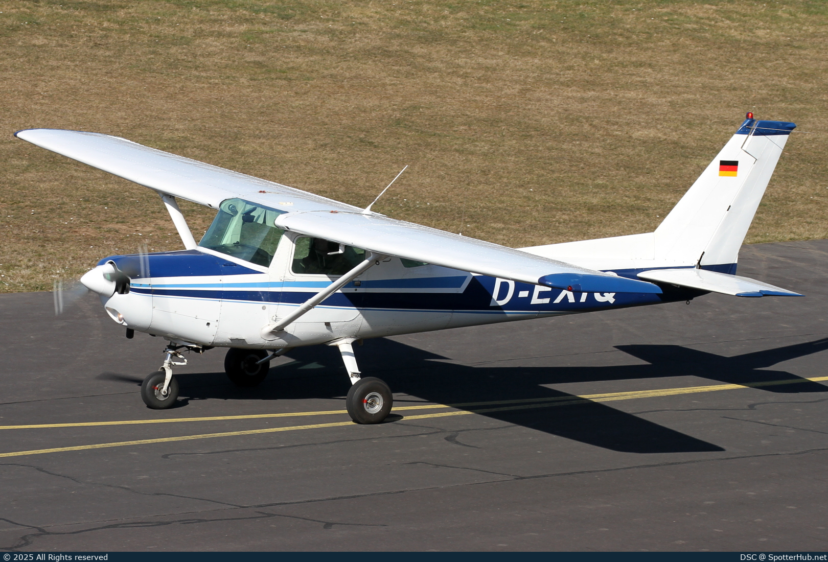 Photo of D-EXIQ - Reims-Cessna F152 operated by JP Motorflugschule