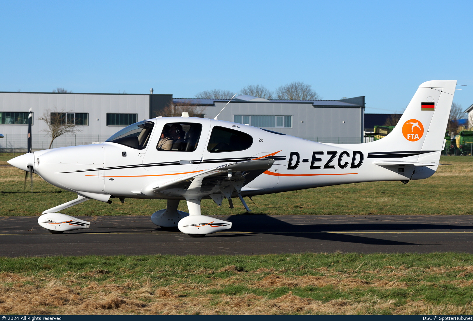 Photo of D-EZCD - Cirrus SR20 G5 operated by Flugsportclub Aschaffenburg-Großostheim