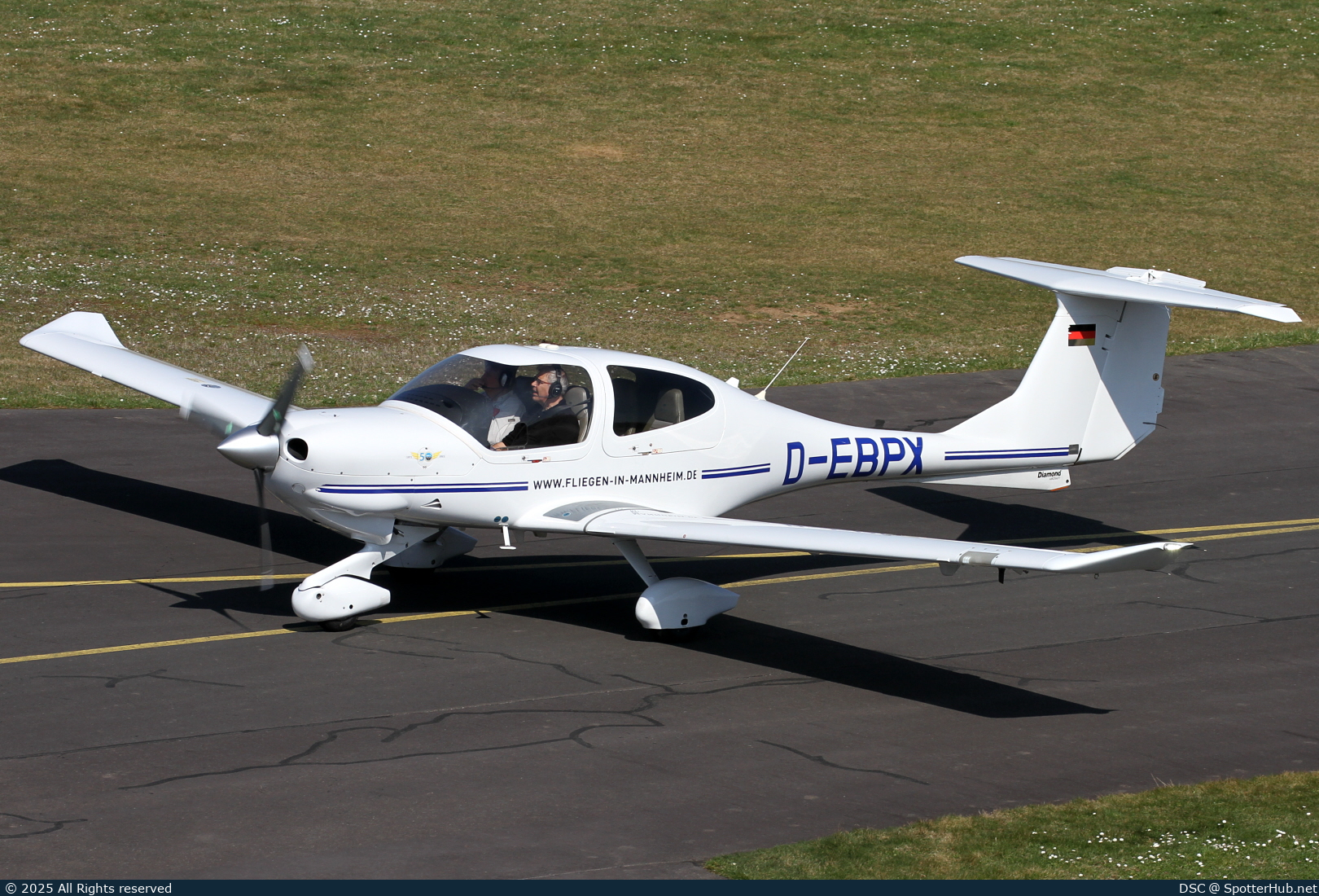 Photo of D-EBPX - Diamond DA40 Diamond Star TDI operated by Badisch-Pfälzischer Flugsportverein