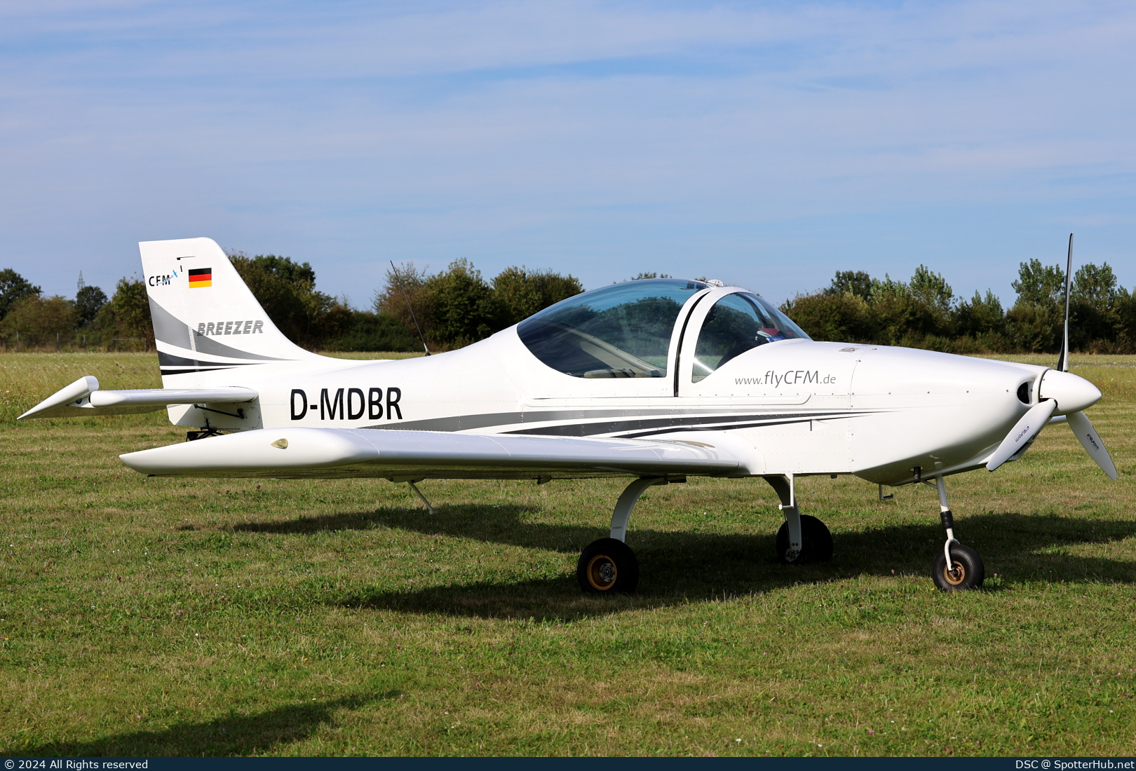 Photo of D-MDBR - Breezer B400 operated by Sportflieger-Club C. F. Meerwein