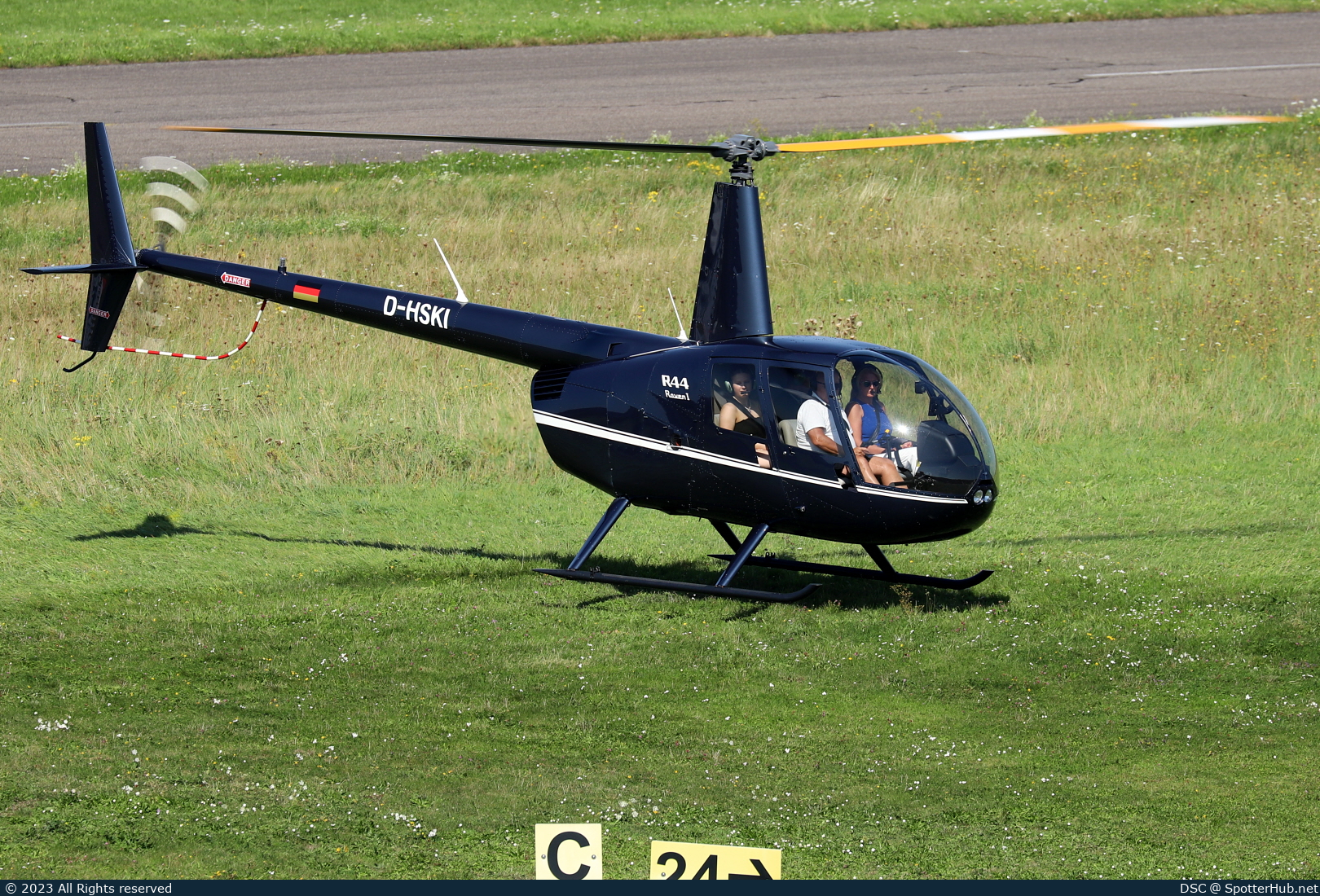 Photo of D-HSKI - Robinson R44 Raven operated by Heli-Flight