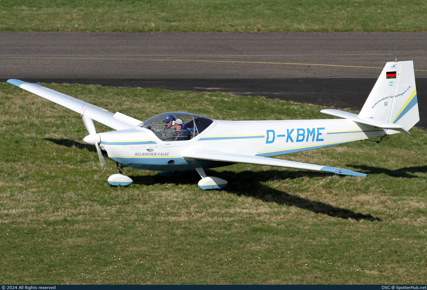 Photo of D-KBME - Scheibe SF 25C Heubacher-Falke operated by Gemeinschaft für Luftsport