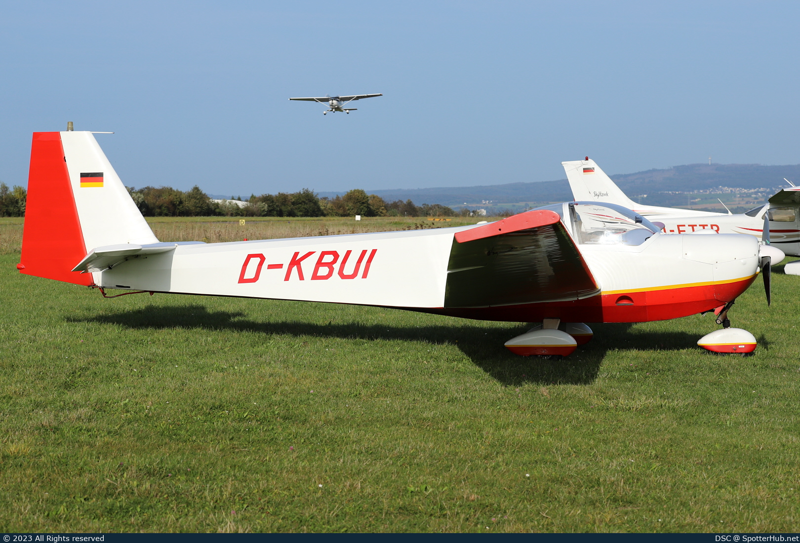 Photo of D-KBUI - Scheibe SF 25C Falke 2000 operated by Luftsportclub Rheingau