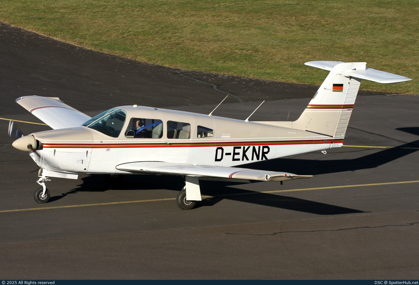 Photo of D-EKNR - Piper PA-28RT-201 Arrow IV operated by Private
