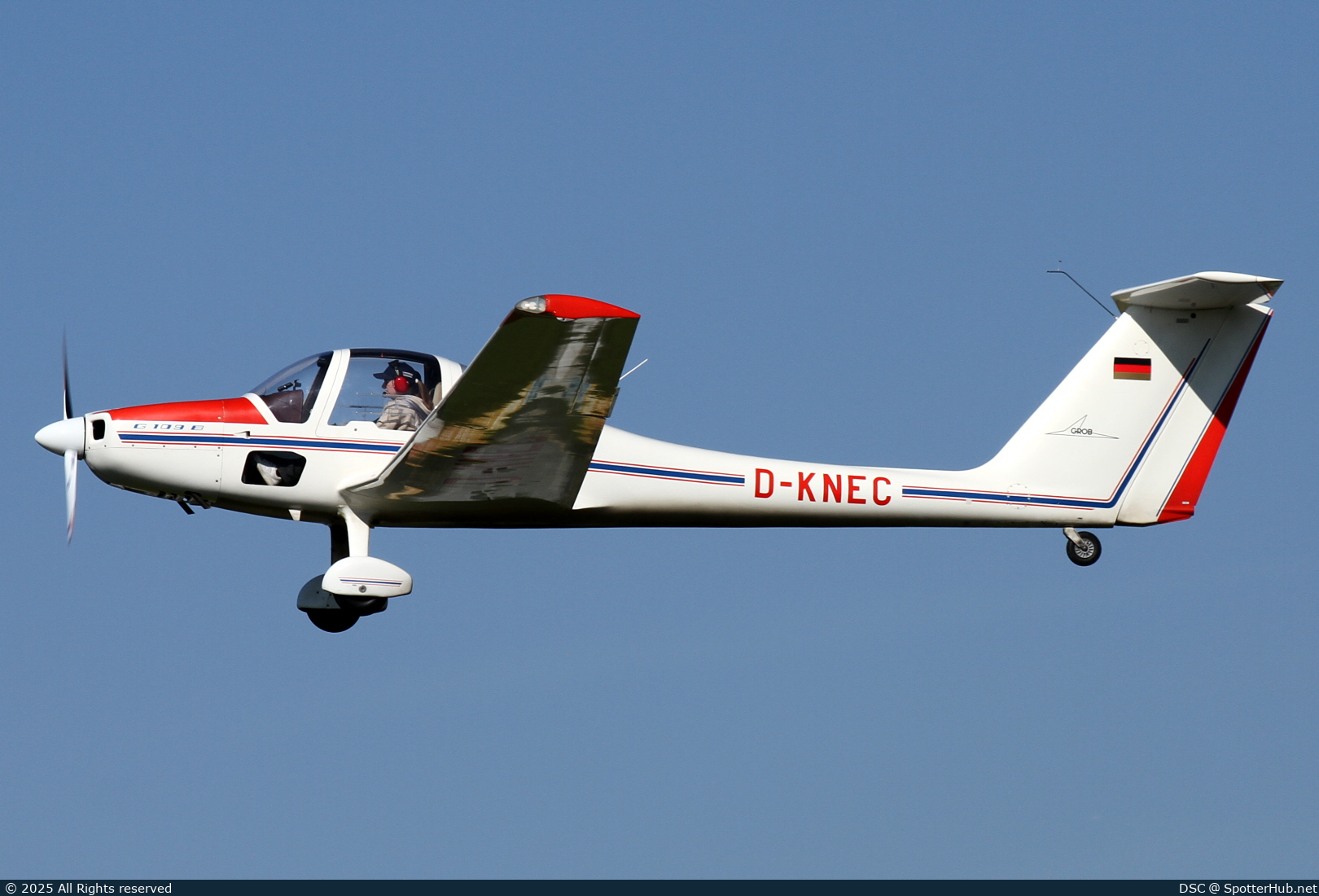 Photo of D-KNEC - Grob G109B operated by Private