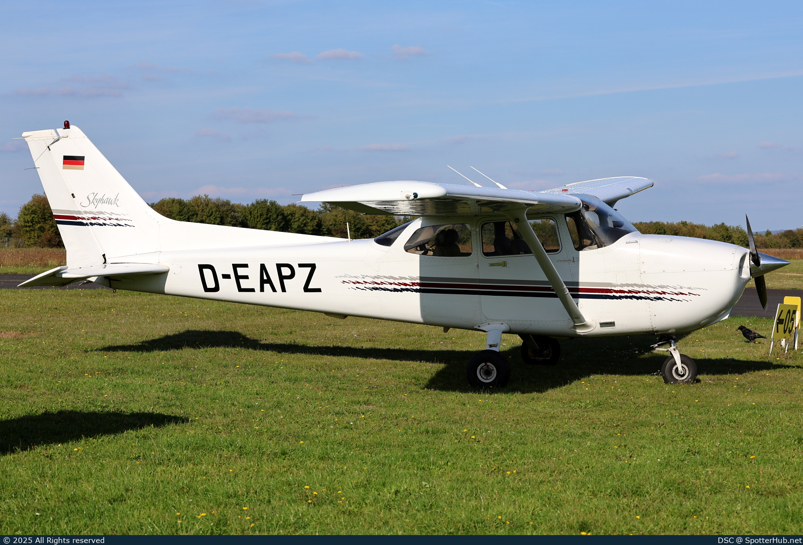 Photo of D-EAPZ - Cessna 172R Skyhawk II operated by Panorama Air