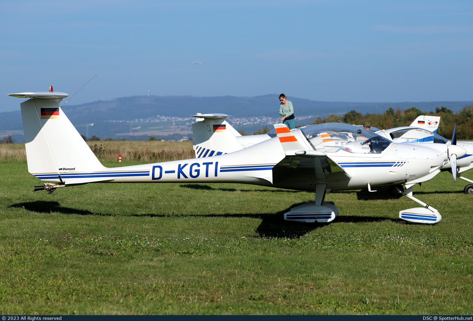 Photo of D-KGTI - Diamond HK36TTC Super Dimona operated by Sportflug Niederberg
