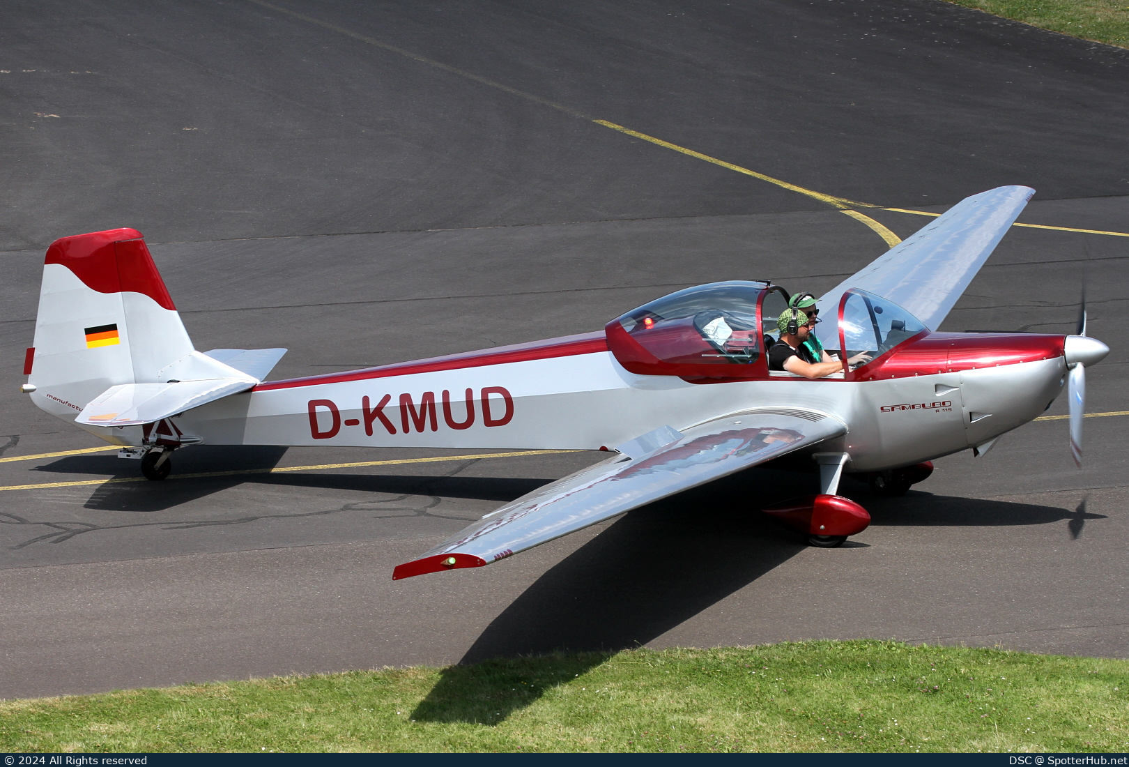 Photo of D-KMUD - Nitsche Avo 68 Samburo R115 operated by Luftsportgemeinschaft Waterkant-Zetel