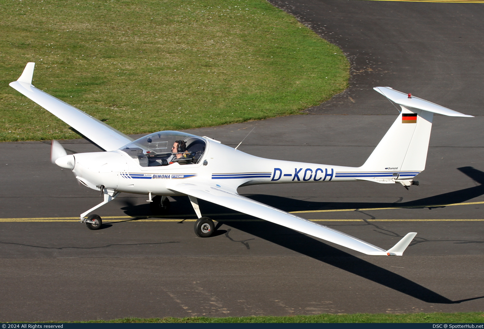 Photo of D-KOCH - Diamond HK36TTC Super Dimona operated by Sportflieger-Club Gerauer Land