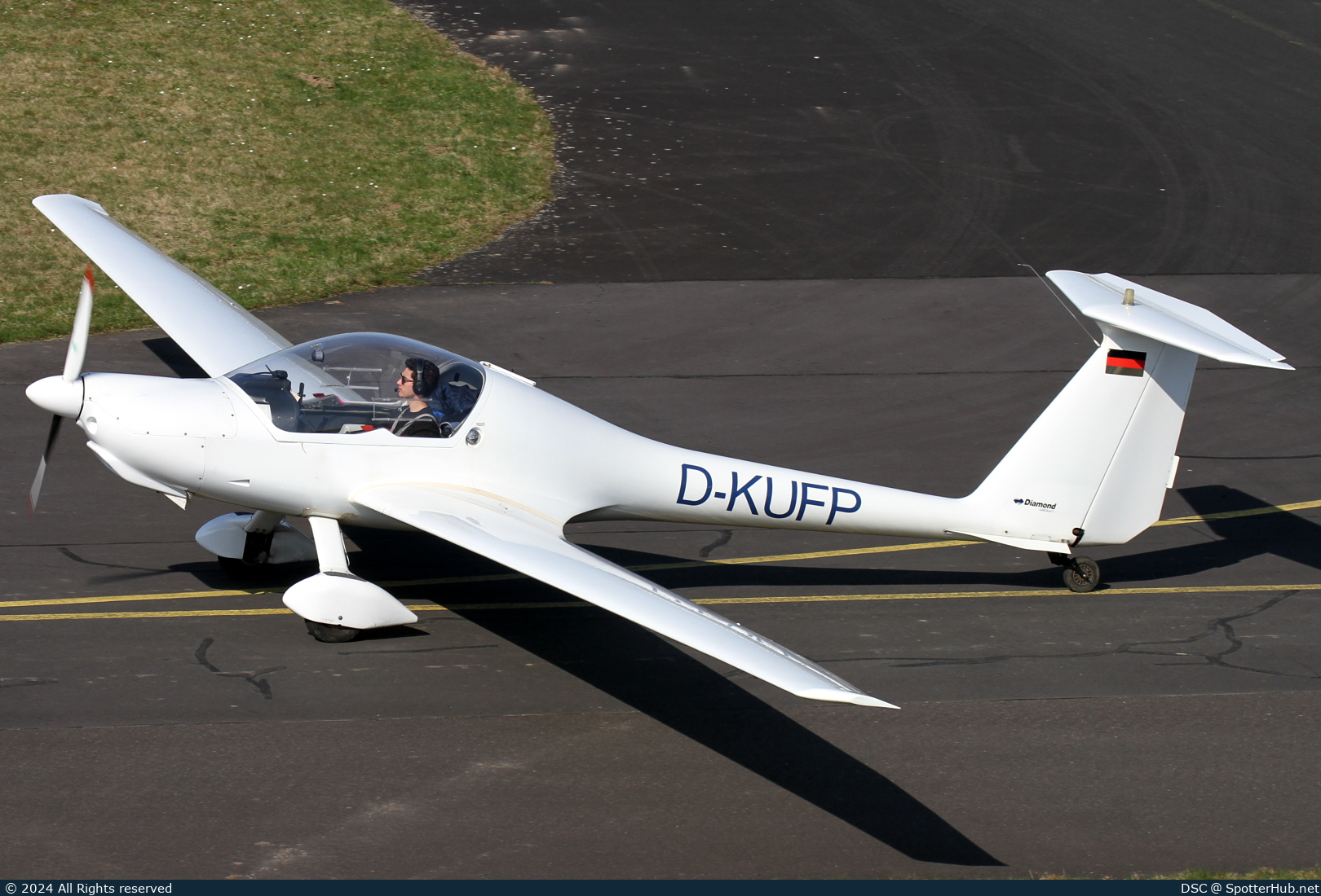 Photo of D-KUFP - Hoffmann H36 Dimona operated by Luftsportverein Aachen