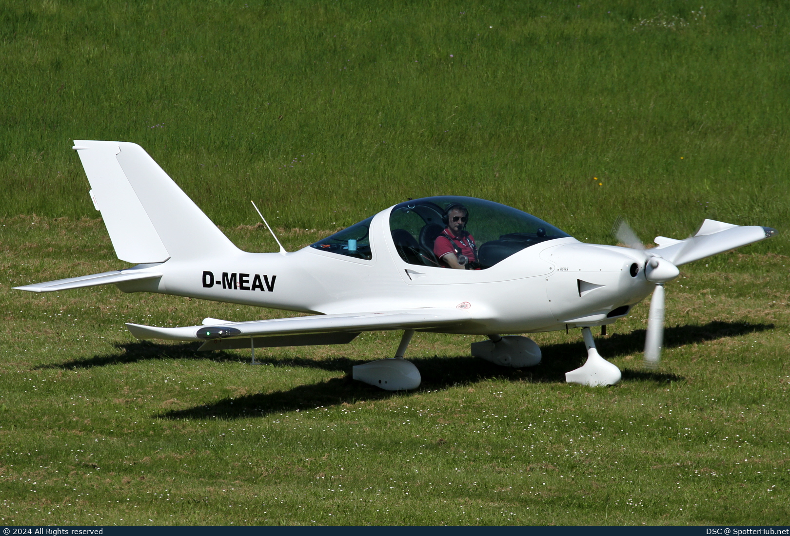 Photo of D-MEAV - TL Ultralight TL-2000 Sting S4 operated by Private
