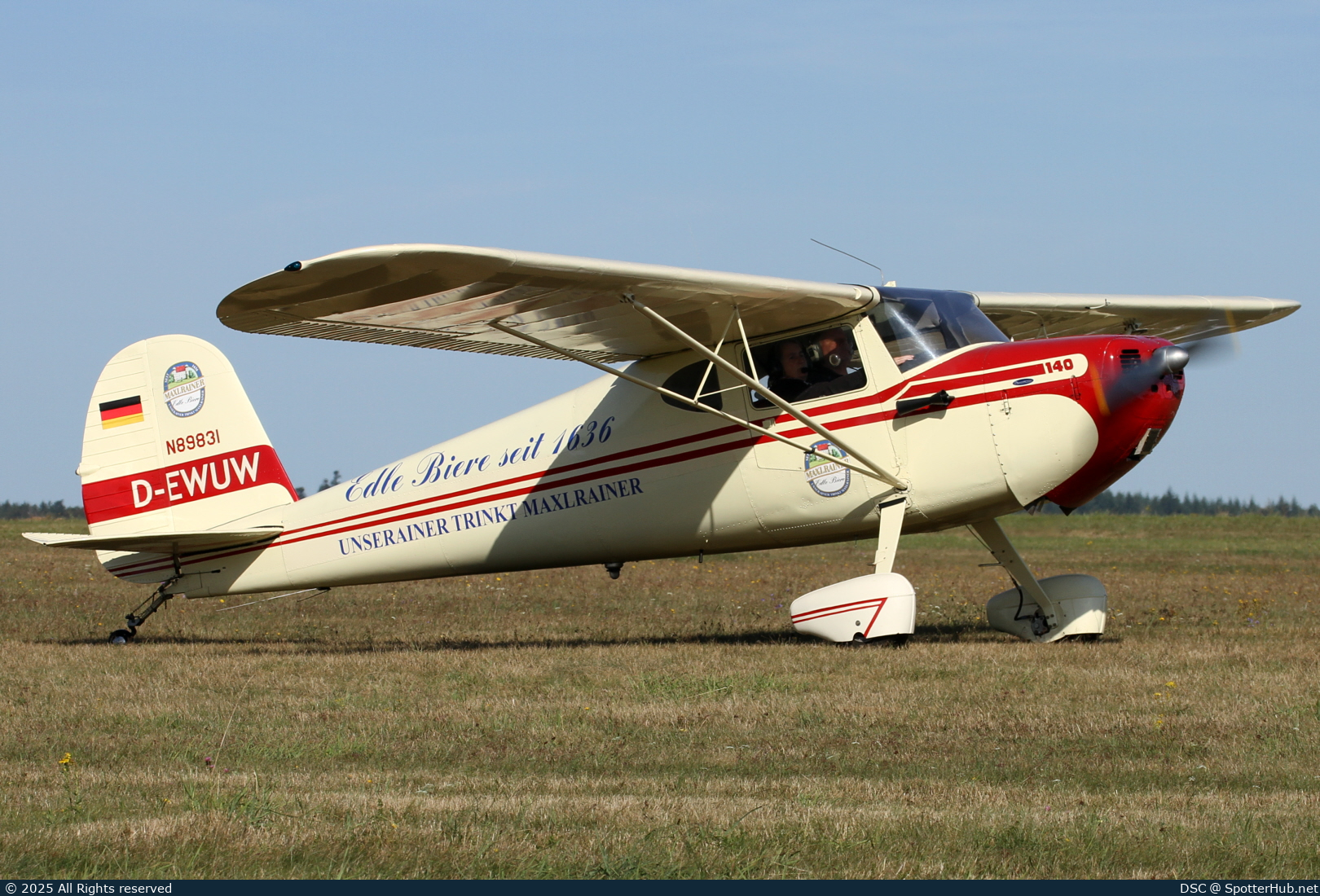 Photo of D-EWUW - Cessna 140 operated by Private