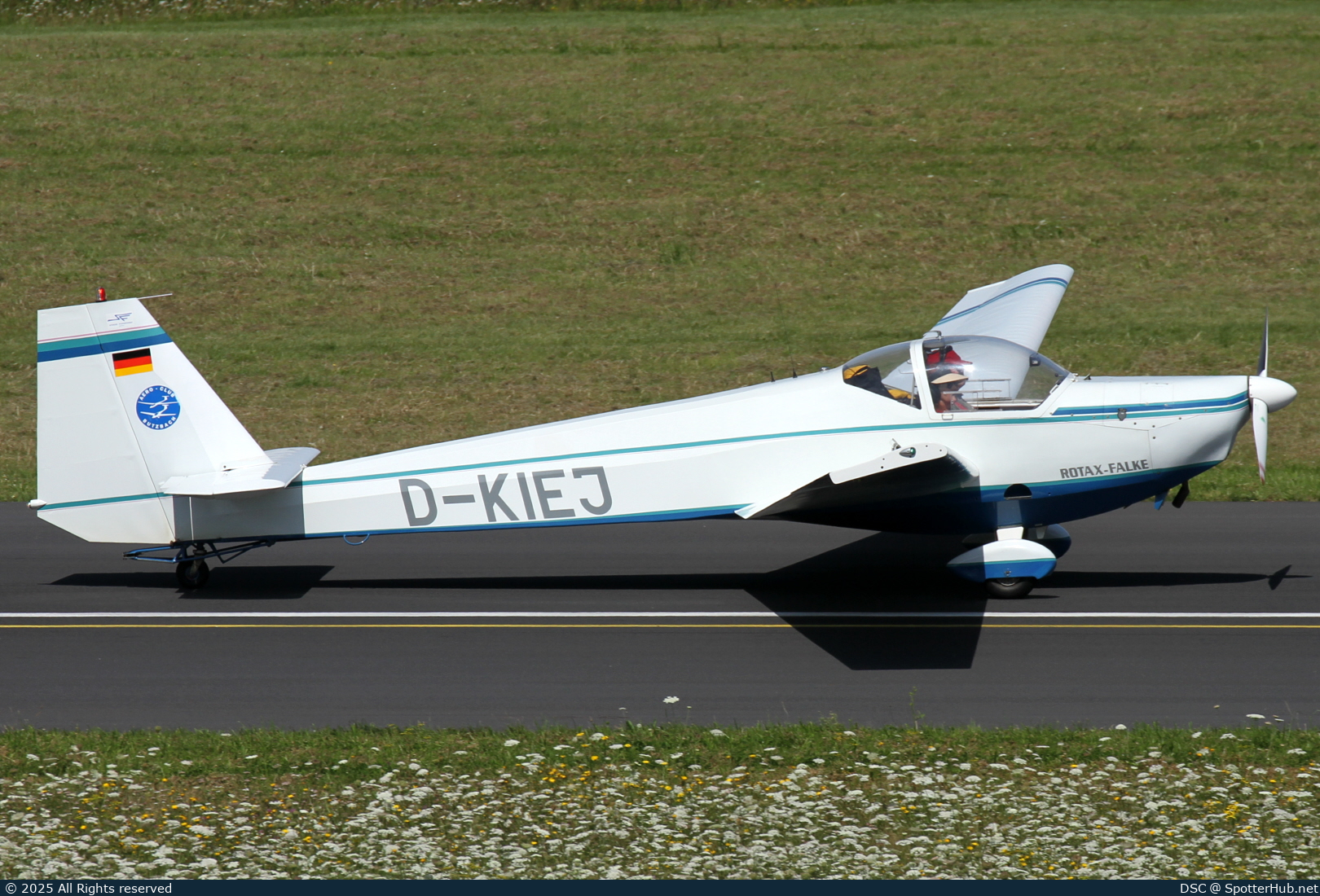 Photo of D-KIEJ - Scheibe SF 25C Rotax-Falke operated by Aero-Club Butzbach