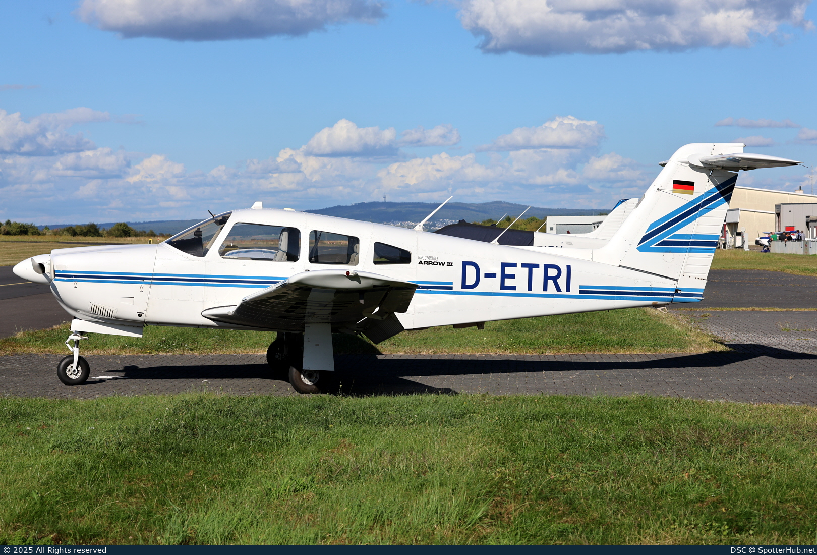Photo of D-ETRI - Piper PA-28RT-201 Arrow IV operated by Private