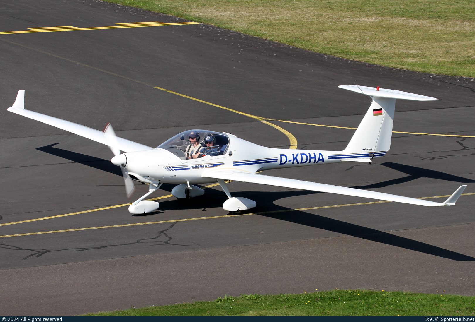 Photo of D-KDHA - Diamond HK36TC Super Dimona operated by Luftsportclub Hamm